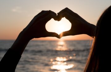 Het onderhouden van een gezonde en liefdevolle relatie vereist voortdurende aandacht en inzet van beide partners.