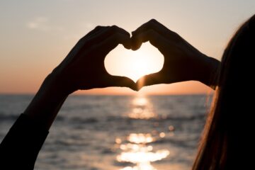 Het onderhouden van een gezonde en liefdevolle relatie vereist voortdurende aandacht en inzet van beide partners.