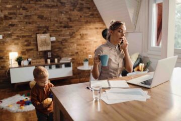 Het artikel "Vaker in de ziektewet door privé-problemen" op yc-m.nl bespreekt hoe persoonlijke problemen een aanzienlijke invloed kunnen hebben op het werkzame leven van medewerkers. Uit onderzoek blijkt dat in 50% van de gevallen de oorzaak van ziekteverzuim ligt in de privésfeer. 